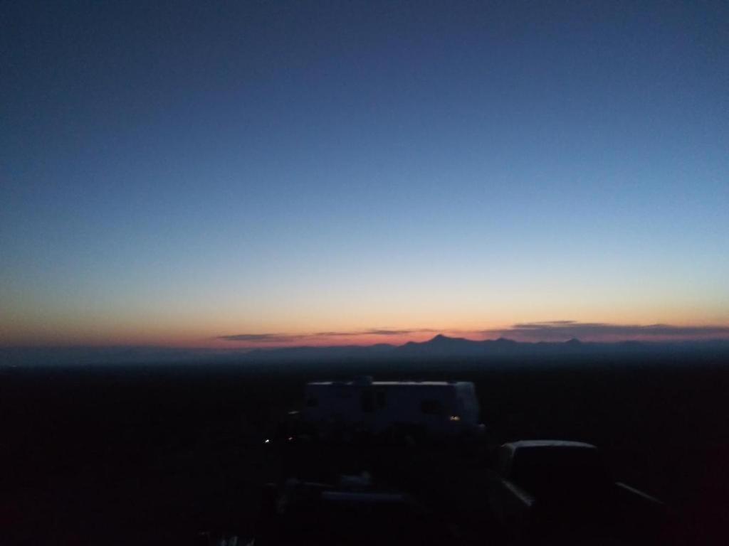 Camping At Desert Gardens Oasis In Lobo, Tx バン・ホーン エクステリア 写真